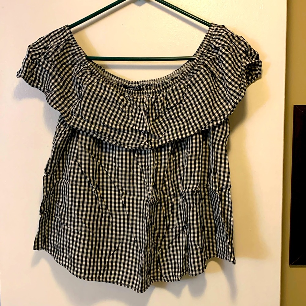 Ladies Rue 21 Black/White Gingham Check Off Shoulder Top Size Small